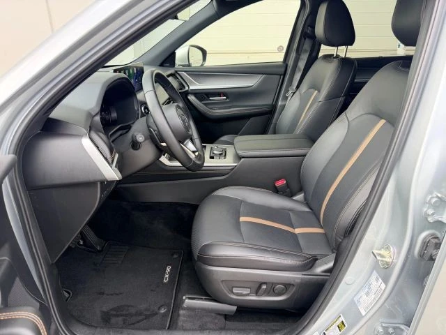 2025 Mazda CX-90 - Image 11 of 21