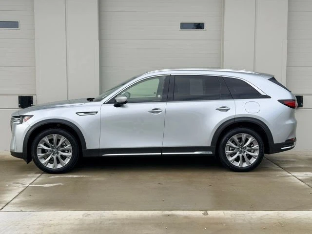 2025 Mazda CX-90 - Image 2 of 21