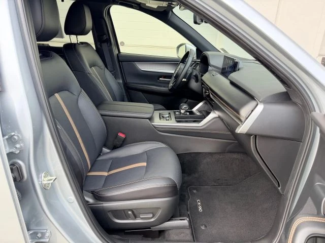 2025 Mazda CX-90 - Image 18 of 21