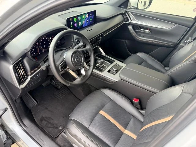 2025 Mazda CX-90 - Image 10 of 21