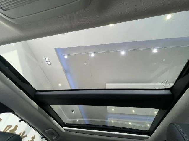 2025 Mazda CX-90 - Image 20 of 31