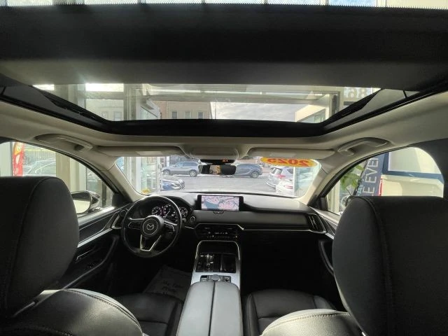 2025 Mazda CX-90 - Image 24 of 31