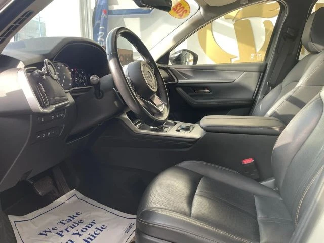 2025 Mazda CX-90 - Image 10 of 31