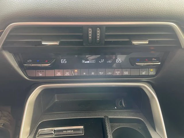 2025 Mazda CX-90 - Image 16 of 31
