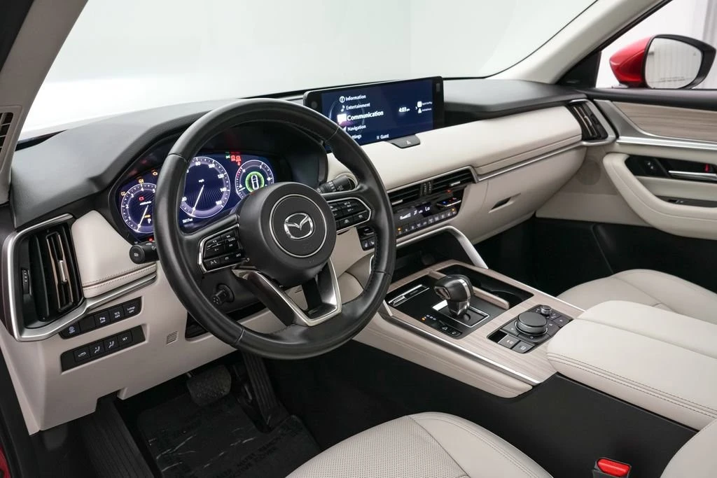 2025 Mazda CX-90 - Image 15 of 21