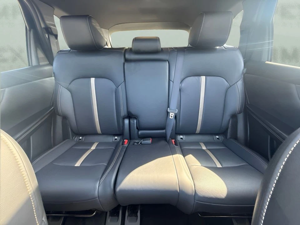 2025 Mazda CX-90 - Image 11 of 31