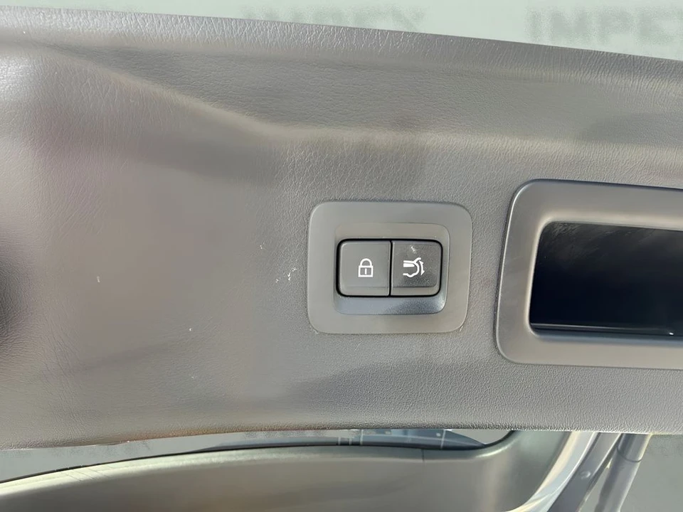 2025 Mazda CX-90 - Image 27 of 31