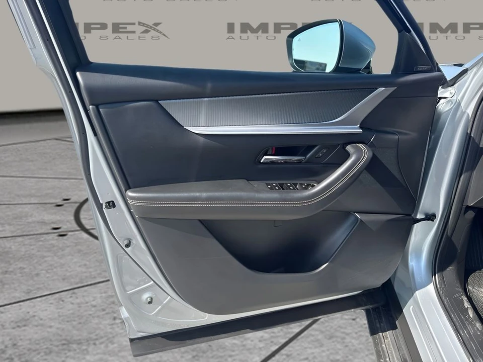 2025 Mazda CX-90 - Image 24 of 31