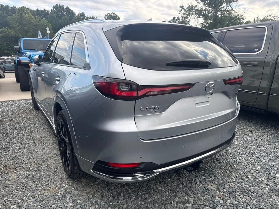 2025 Mazda CX-90 - Image 5 of 5