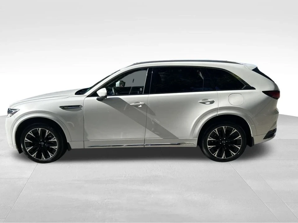 2025 Mazda CX-90 - Image 2 of 12