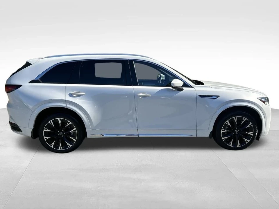 2025 Mazda CX-90 - Image 8 of 12