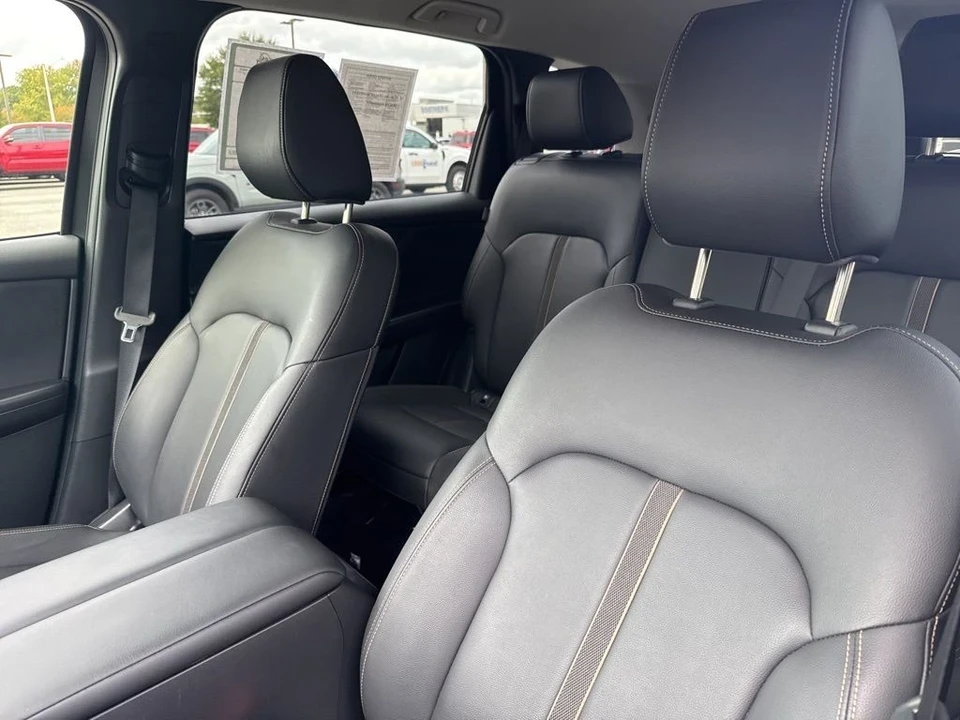 2025 Mazda CX-90 - Image 9 of 12