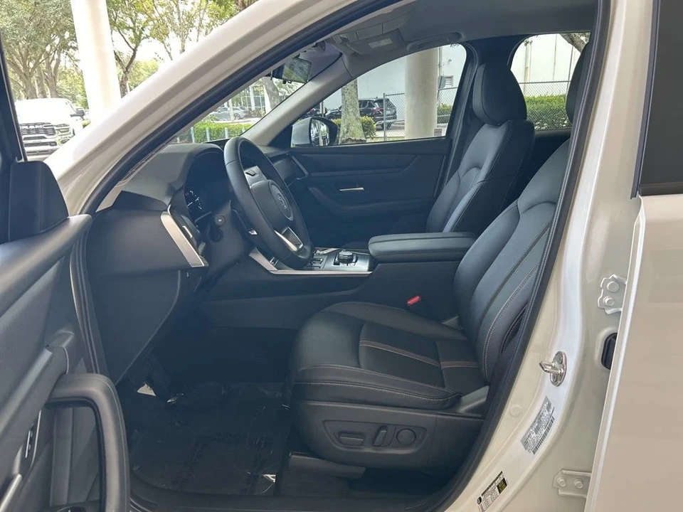 2025 Mazda CX-90 - Image 5 of 12