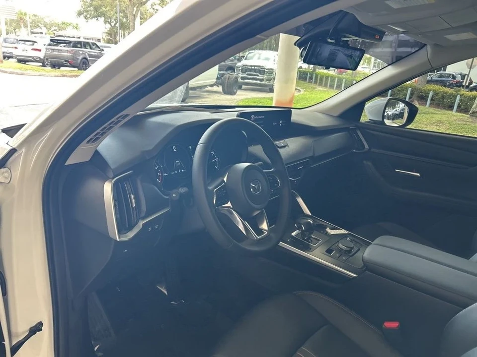 2025 Mazda CX-90 - Image 6 of 12