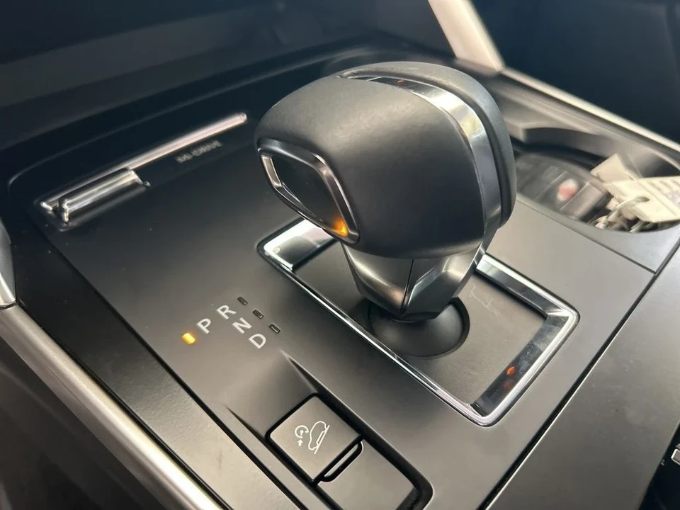 2025 Mazda CX-90 - Image 8 of 12
