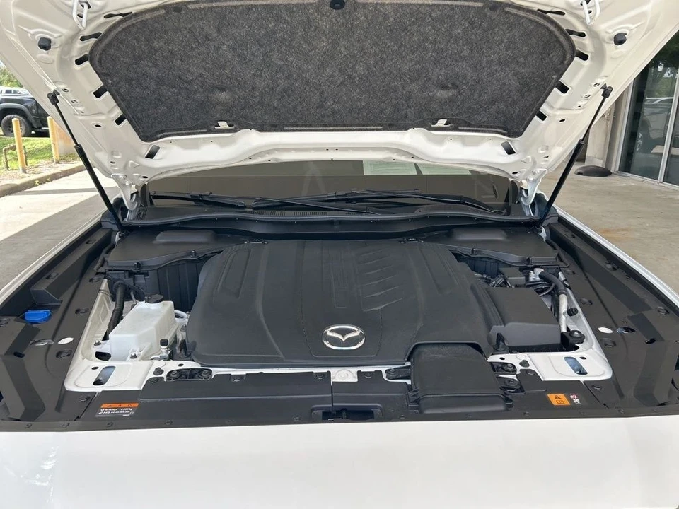 2025 Mazda CX-90 - Image 11 of 12