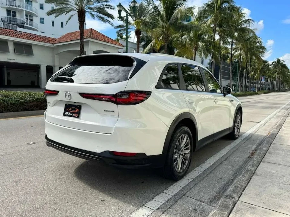 2025 Mazda CX-90 - Image 9 of 12