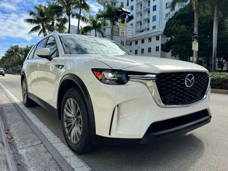 2025 Mazda CX-90 - Image 8 of 12