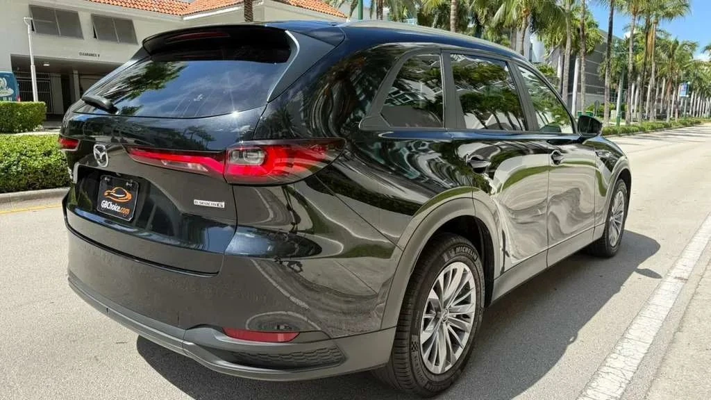2025 Mazda CX-90 - Image 8 of 12