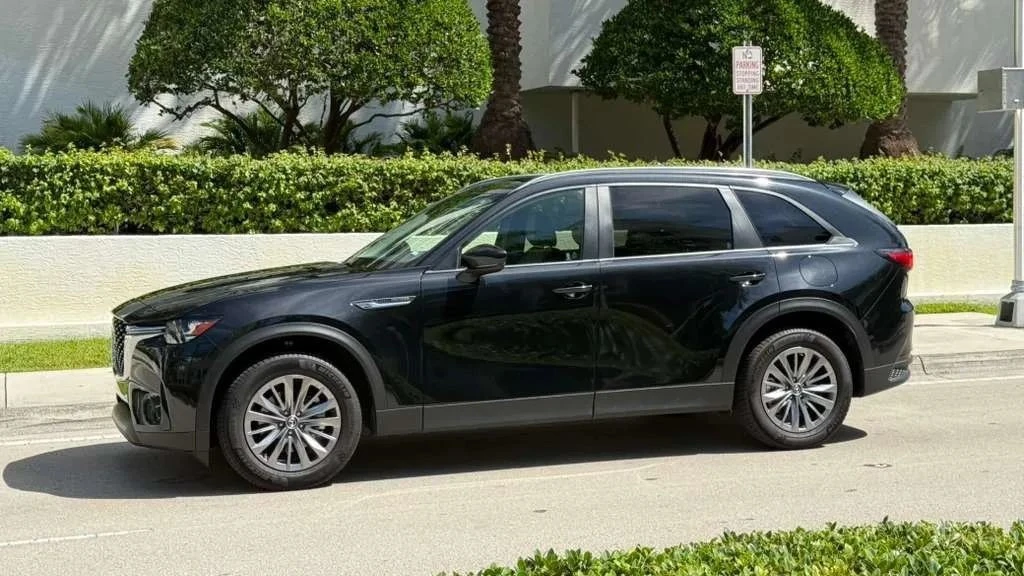 2025 Mazda CX-90 - Image 11 of 12