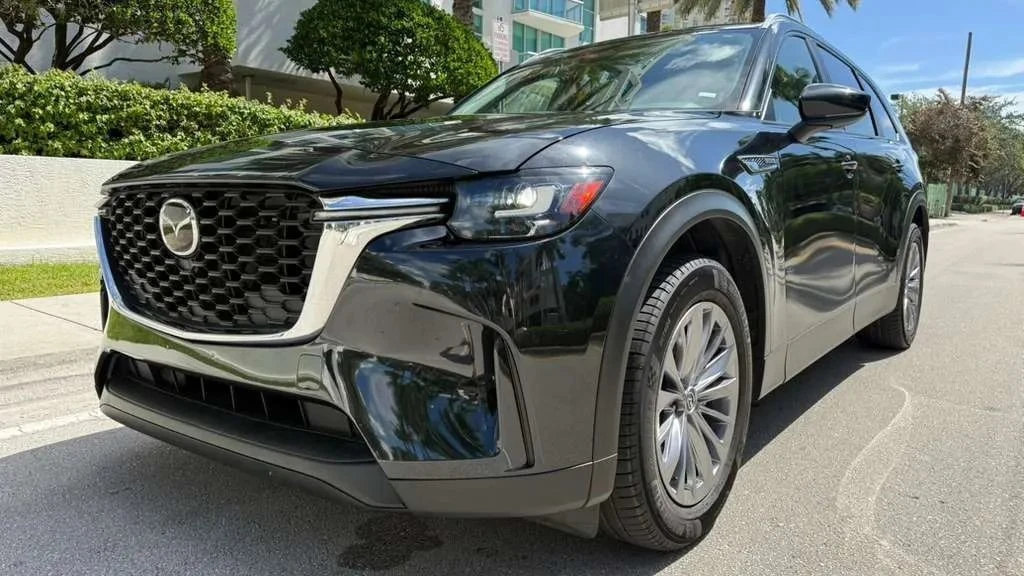 2025 Mazda CX-90 - Image 3 of 12
