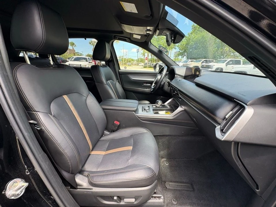 2025 Mazda CX-90 - Image 10 of 11