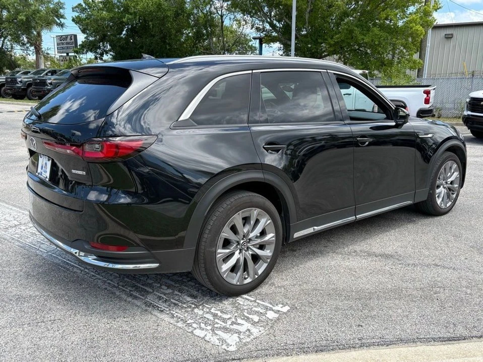 2025 Mazda CX-90 - Image 4 of 11
