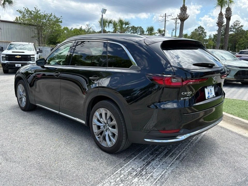 2025 Mazda CX-90 - Image 2 of 11
