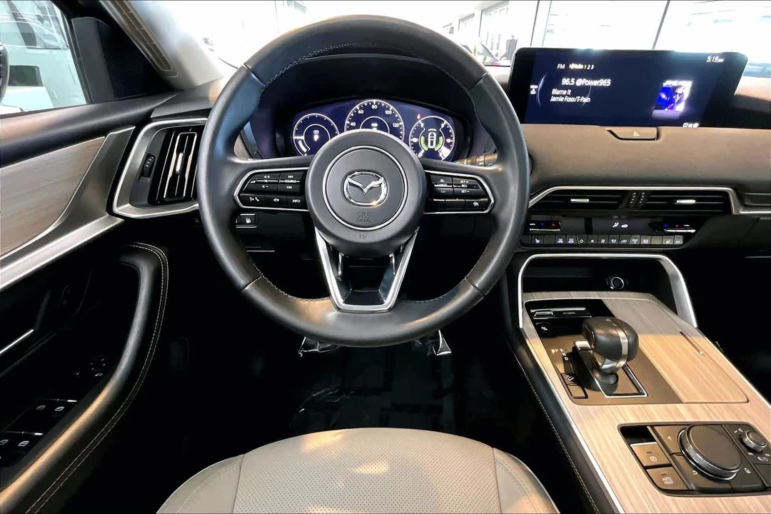 2025 Mazda CX-90 - Image 6 of 12