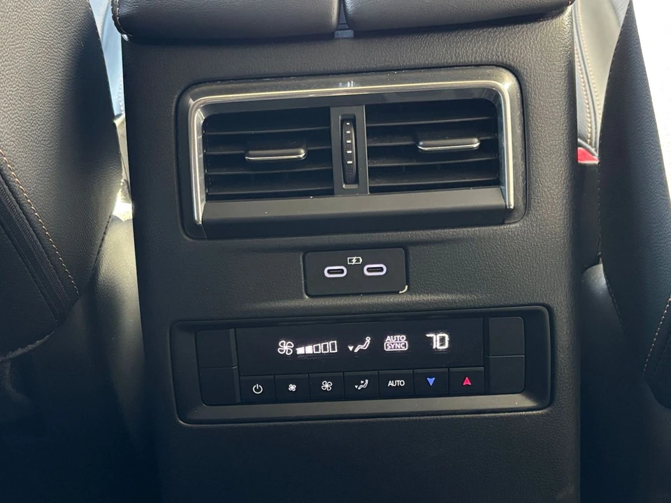 2025 Mazda CX-90 - Image 21 of 31