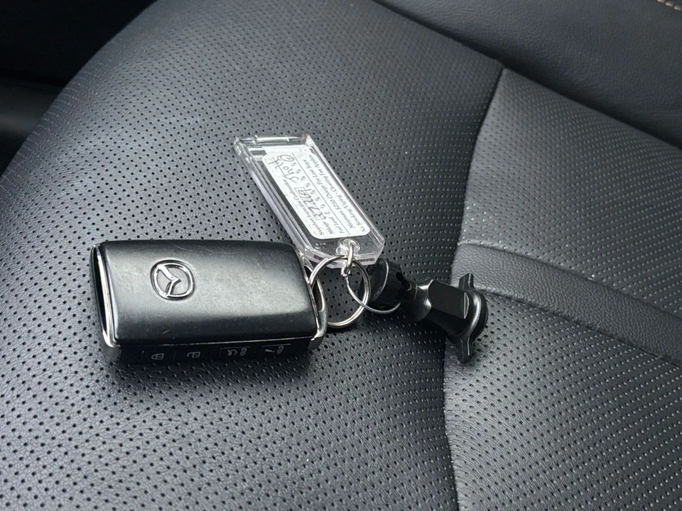 2025 Mazda CX-90 - Image 18 of 31