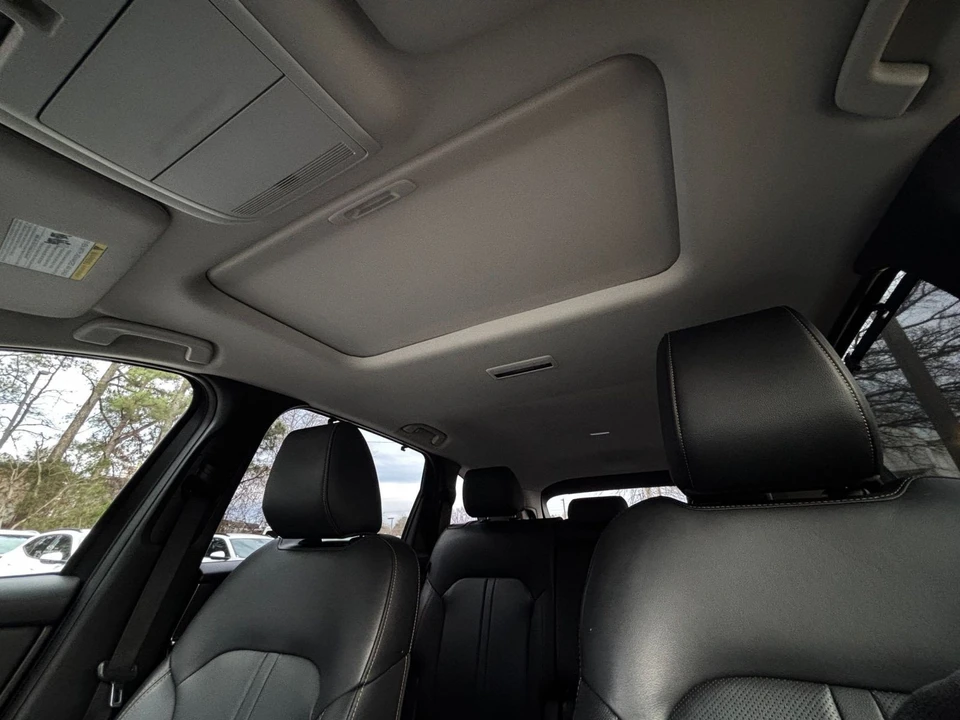 2025 Mazda CX-90 - Image 27 of 31