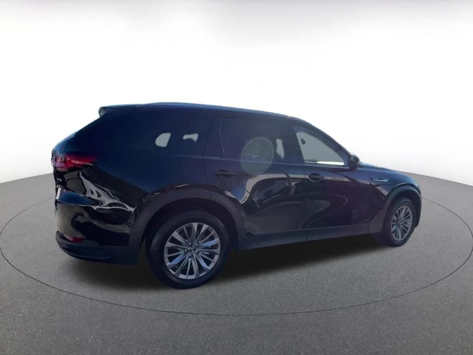 2025 Mazda CX-90 - Image 12 of 31