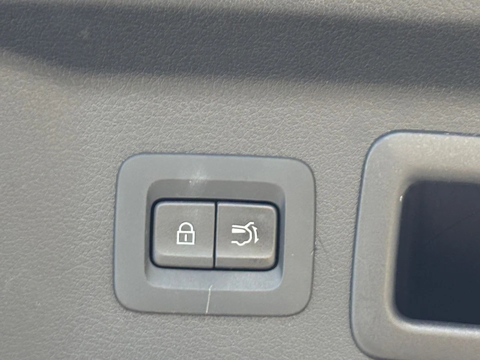 2025 Mazda CX-90 - Image 29 of 31