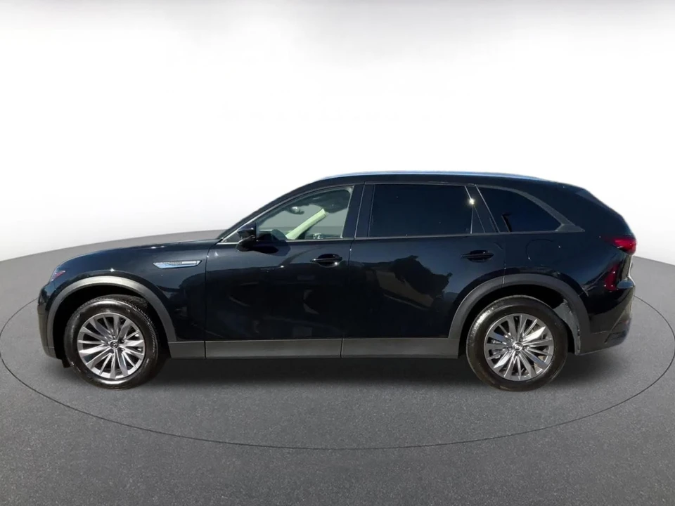 2025 Mazda CX-90 - Image 7 of 31