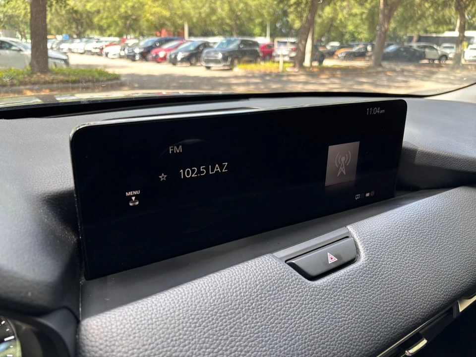 2025 Mazda CX-90 - Image 19 of 31