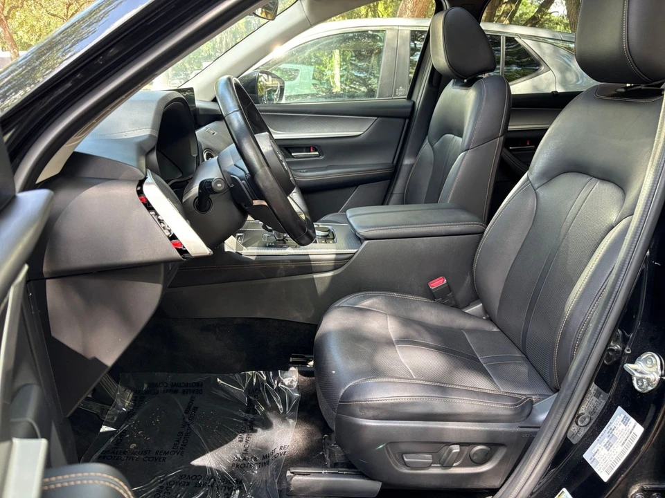 2025 Mazda CX-90 - Image 27 of 31