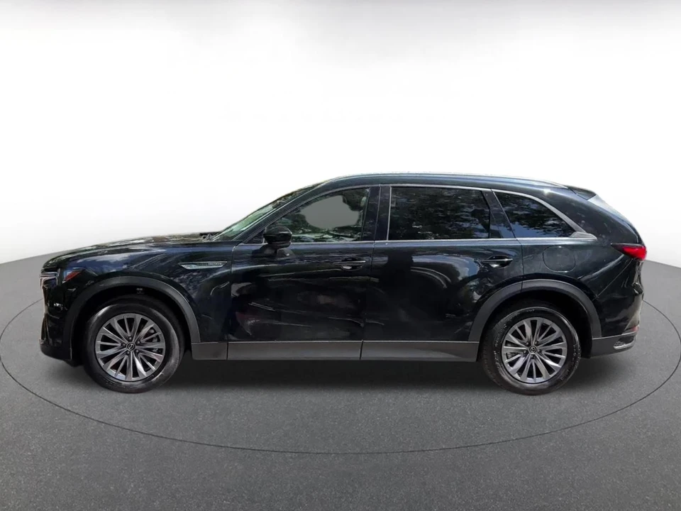 2025 Mazda CX-90 - Image 8 of 31