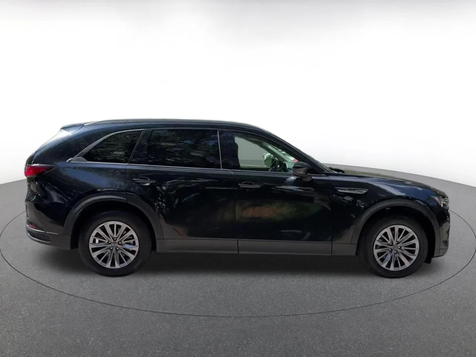 2025 Mazda CX-90 - Image 15 of 31