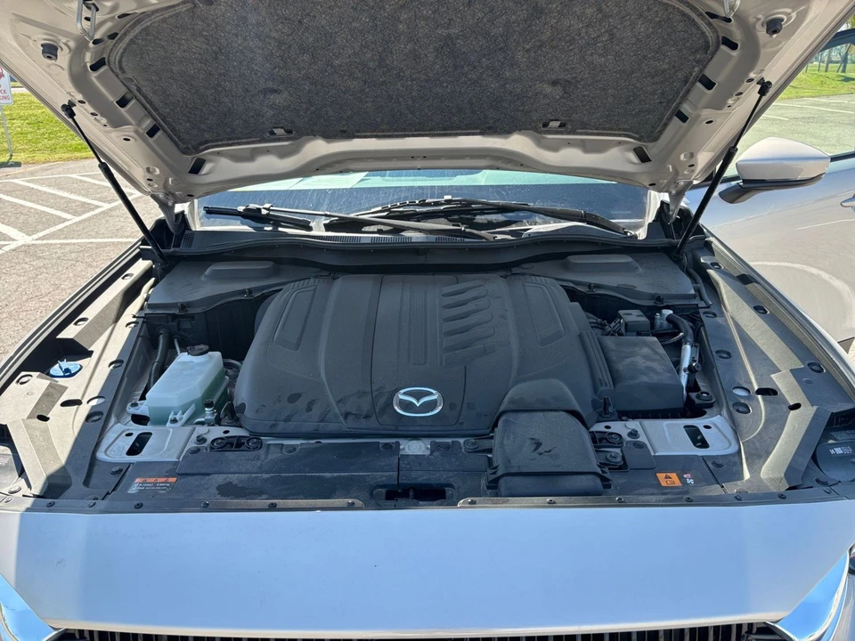 2025 Mazda CX-90 - Image 30 of 31