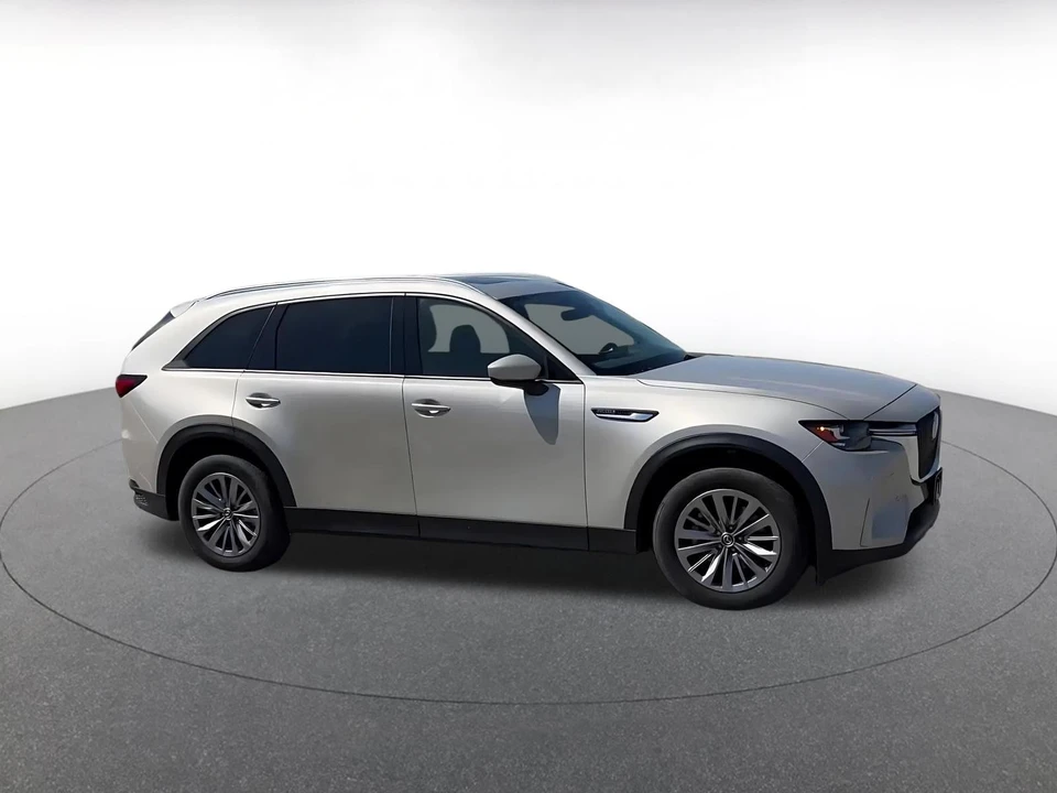 2025 Mazda CX-90 - Image 2 of 31