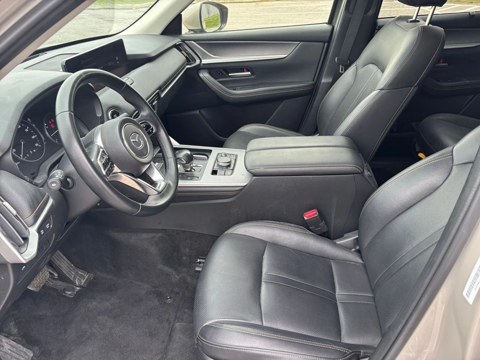 2025 Mazda CX-90 - Image 23 of 31