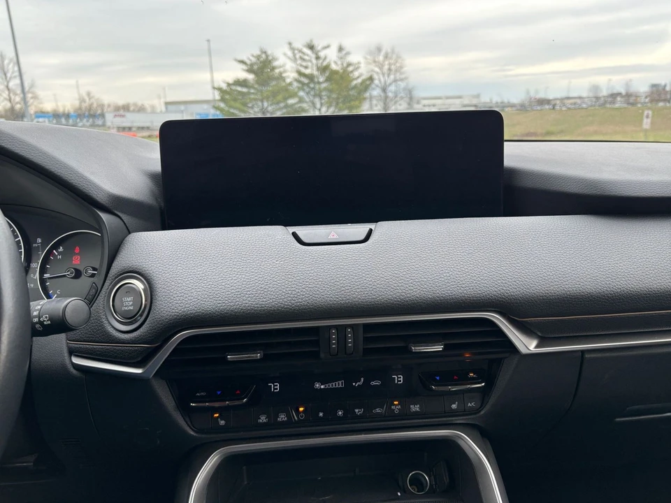 2025 Mazda CX-90 - Image 14 of 31