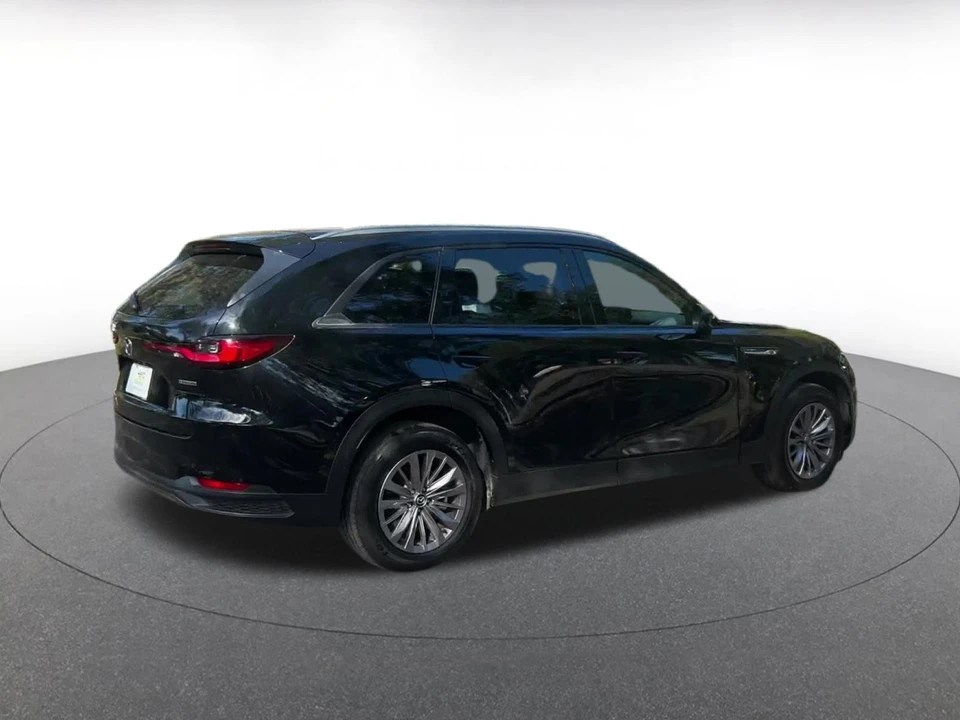 2025 Mazda CX-90 - Image 11 of 31