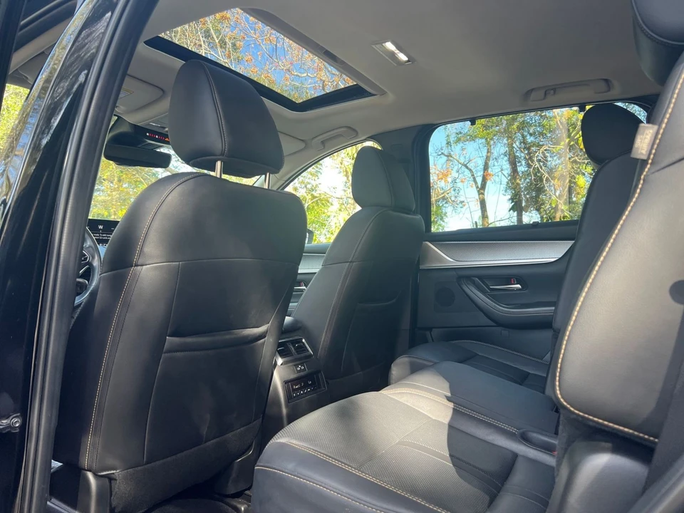 2025 Mazda CX-90 - Image 24 of 31
