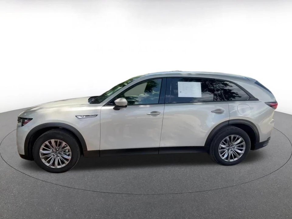 2025 Mazda CX-90 - Image 11 of 31