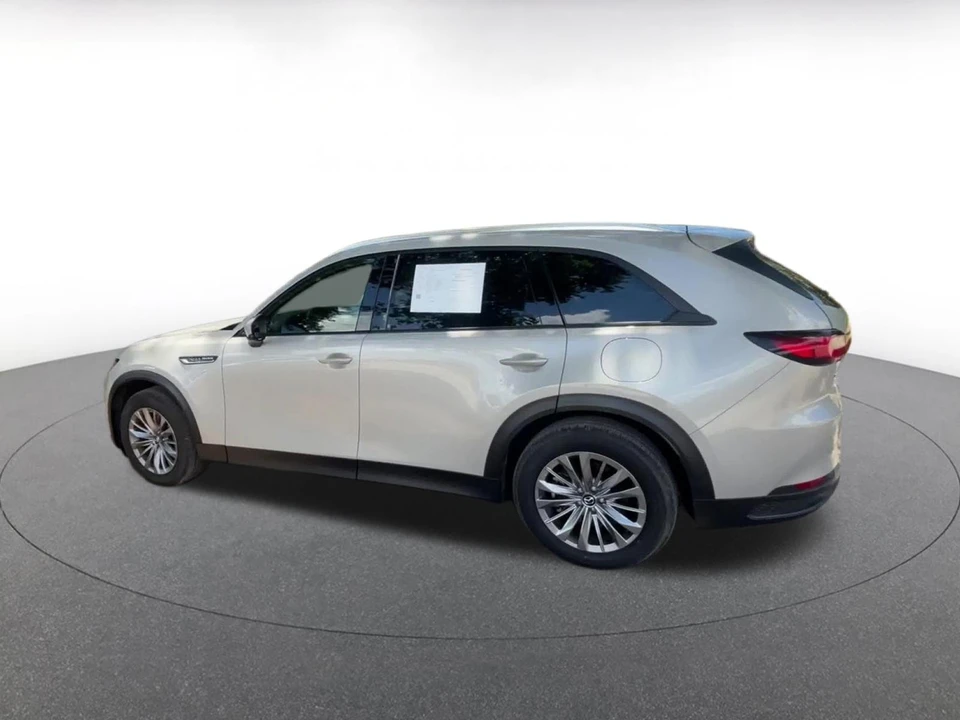 2025 Mazda CX-90 - Image 12 of 31