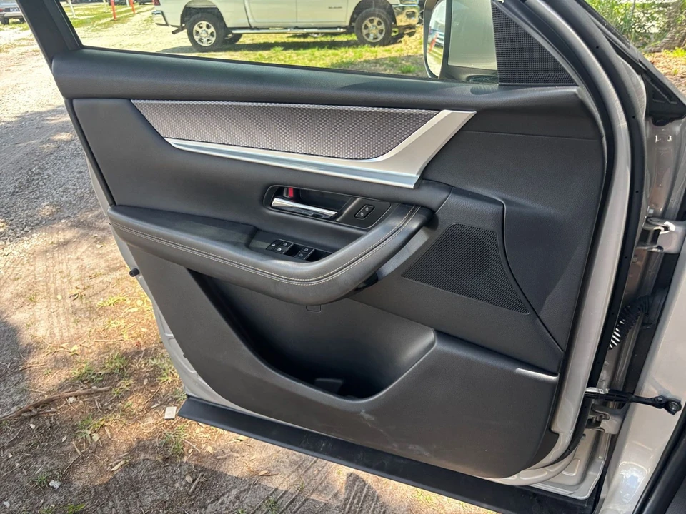 2025 Mazda CX-90 - Image 20 of 31
