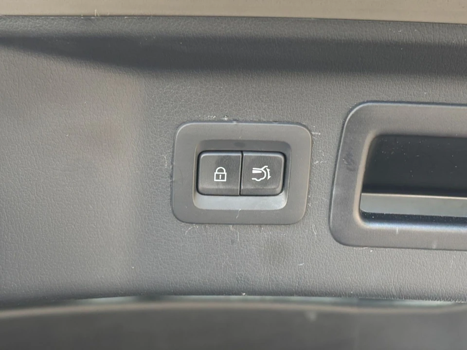 2025 Mazda CX-90 - Image 26 of 31