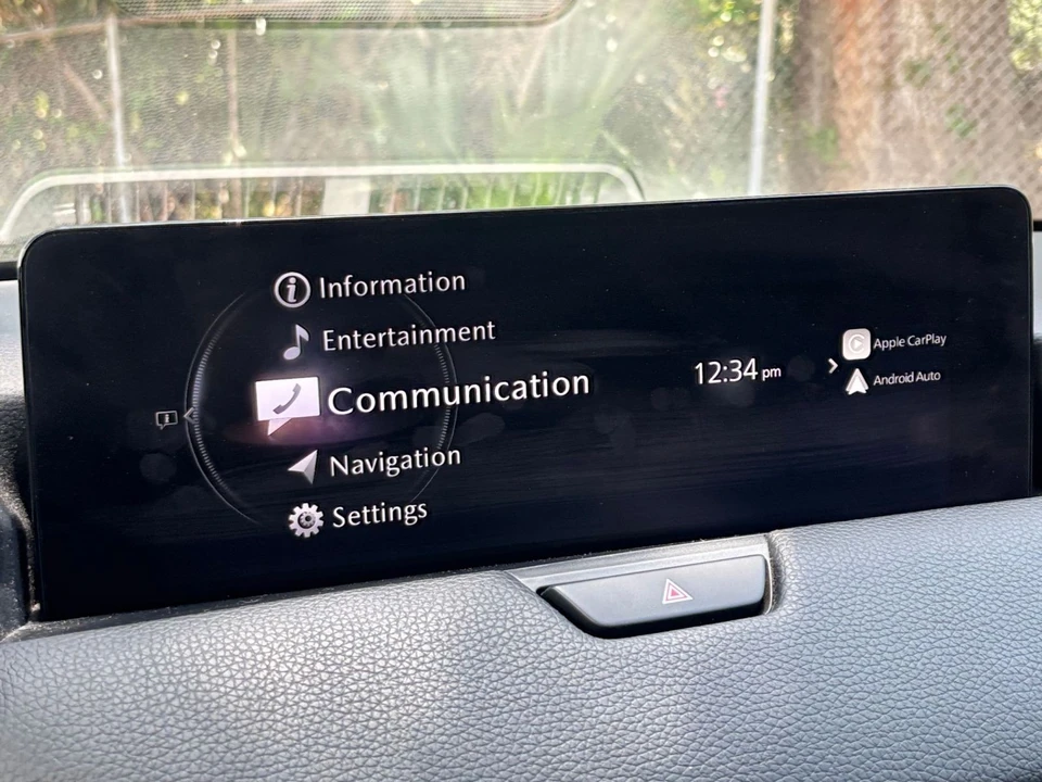 2025 Mazda CX-90 - Image 19 of 31